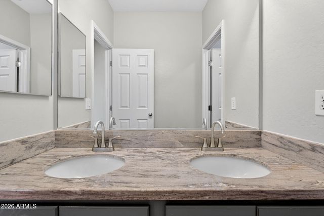 1317 S BANNING Street, Gilbert, AZ 85296