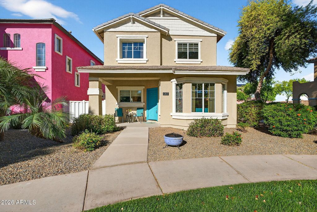 1317 S BANNING Street, Gilbert, AZ 85296