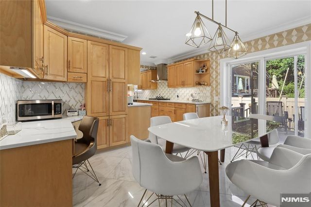 1474 Windsor Road, Teaneck, NJ 07666