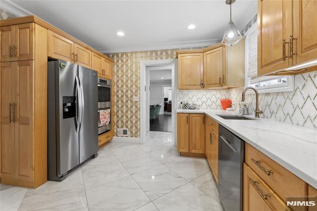 1474 Windsor Road, Teaneck, NJ 07666