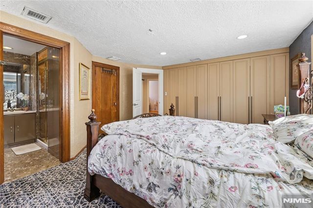 1474 Windsor Road, Teaneck, NJ 07666