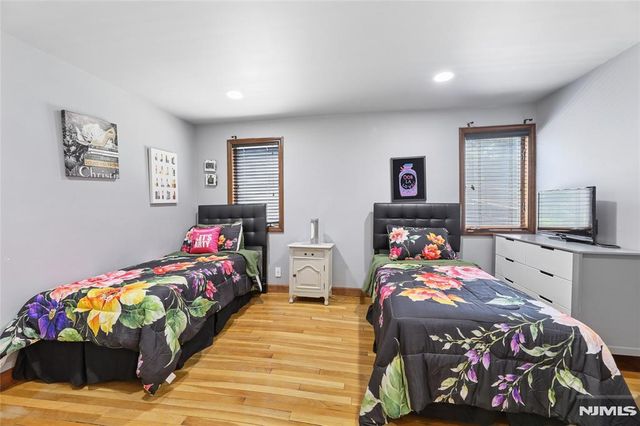 1474 Windsor Road, Teaneck, NJ 07666