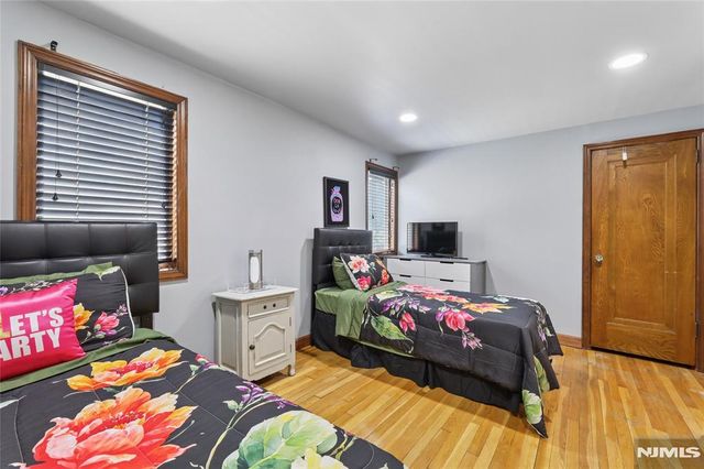 1474 Windsor Road, Teaneck, NJ 07666