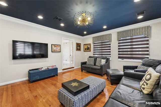 1474 Windsor Road, Teaneck, NJ 07666