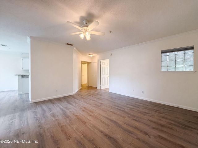 1701 THE GREENS Way 523, Jacksonville Beach, FL 32250