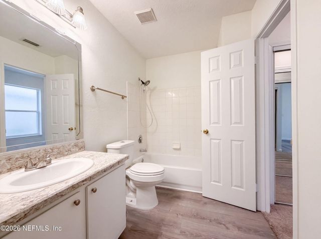 1701 THE GREENS Way 523, Jacksonville Beach, FL 32250