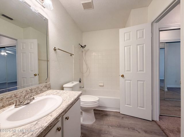 1701 THE GREENS Way 523, Jacksonville Beach, FL 32250
