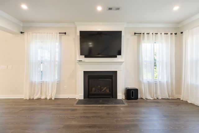 7245 Sky Meadow Dr, College Grove, TN 37046