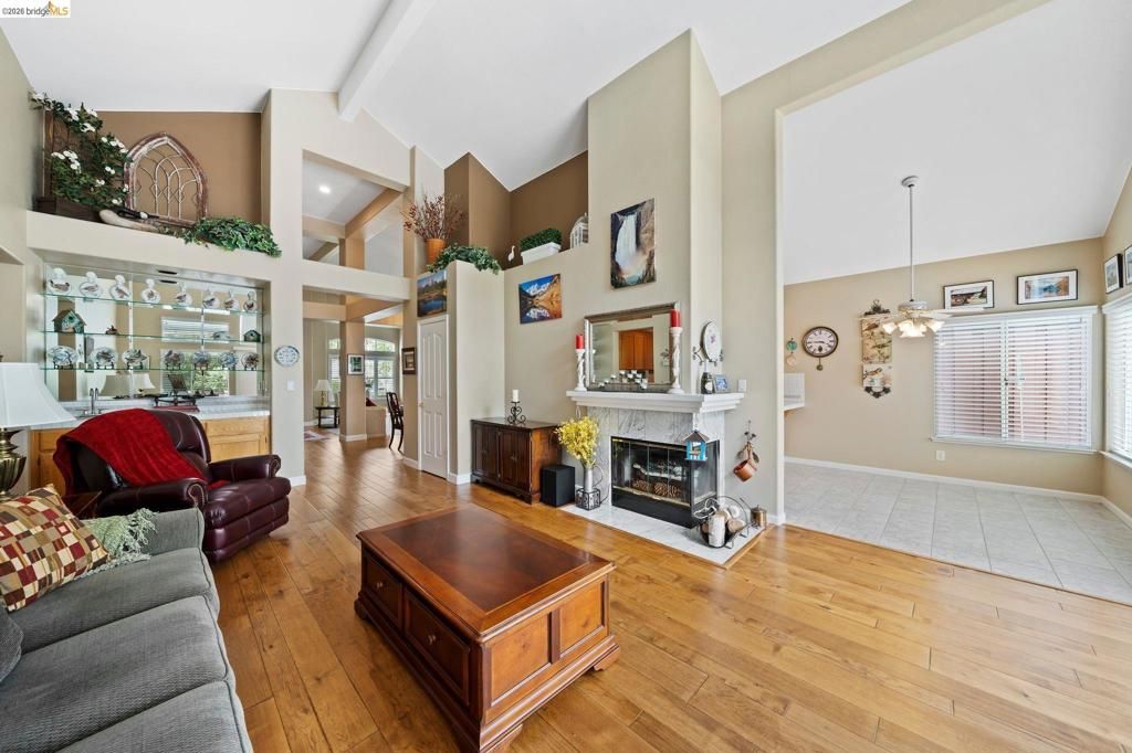 Image 16 of property listing at 2433 Mimosa Way, Antioch, CA 94509