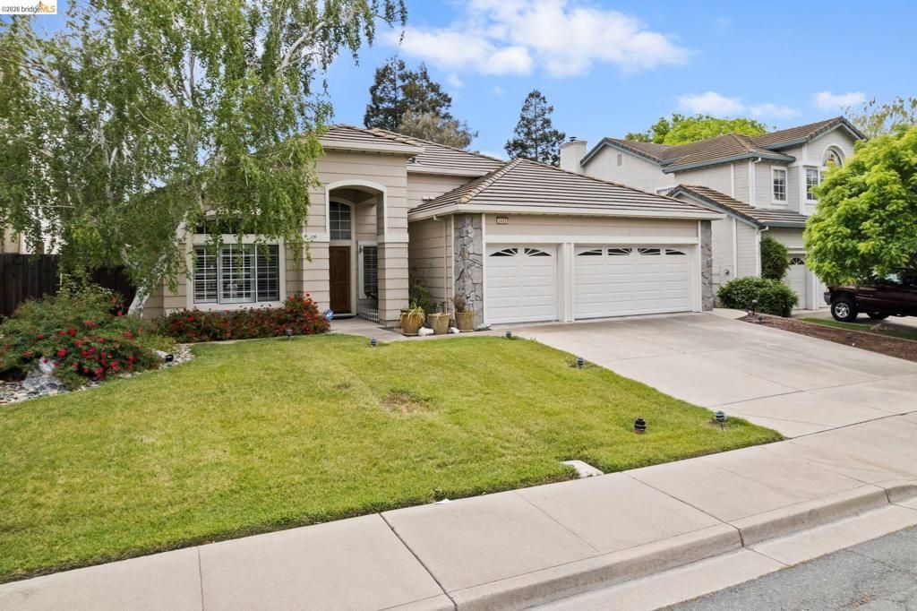 Image 2 of property listing at 2433 Mimosa Way, Antioch, CA 94509