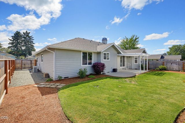 538 SW Leonard Street, Grants Pass, OR 97526