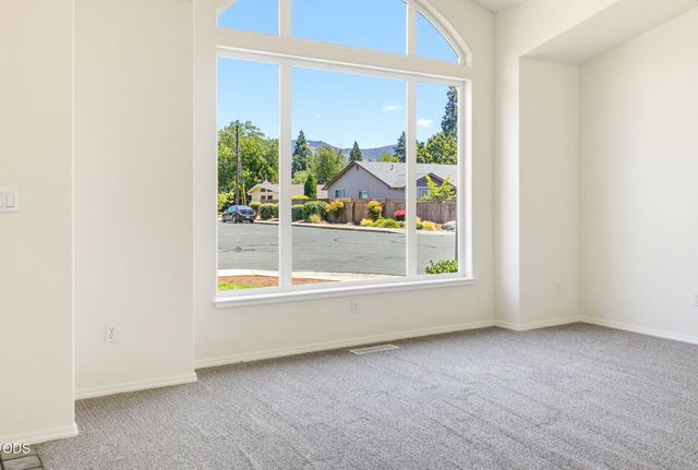 538 SW Leonard Street, Grants Pass, OR 97526