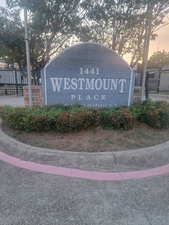 1441 Westmount Avenue 118, Dallas, TX 75211