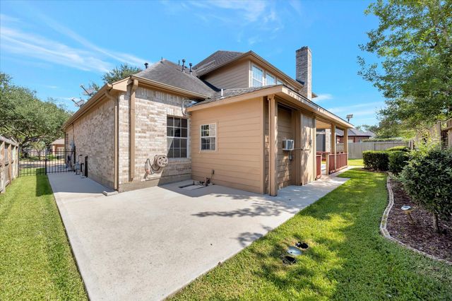 15406 Driftwood Oak Court, Houston, TX 77059