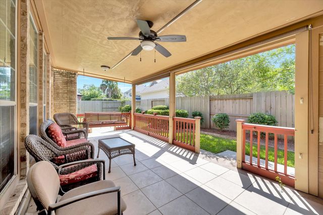 15406 Driftwood Oak Court, Houston, TX 77059