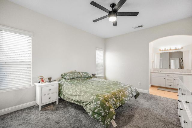 5391 E Burns Avenue, Fresno, CA 93725