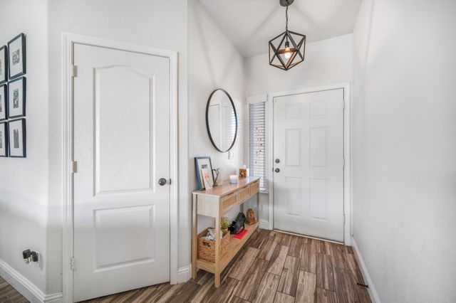 5391 E Burns Avenue, Fresno, CA 93725