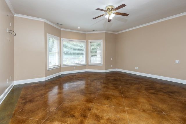 2921 CRYE CREST CV, Germantown, TN 38138