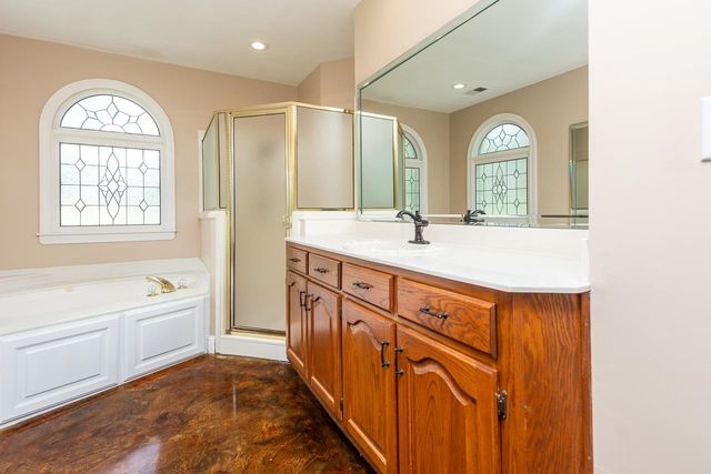 2921 CRYE CREST CV, Germantown, TN 38138