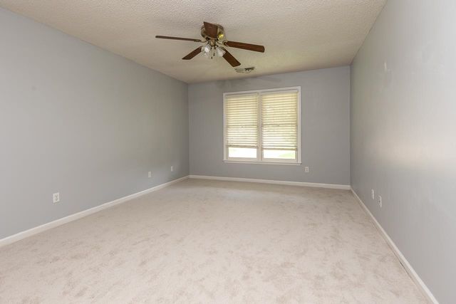 2921 CRYE CREST CV, Germantown, TN 38138