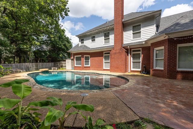 2921 CRYE CREST CV, Germantown, TN 38138