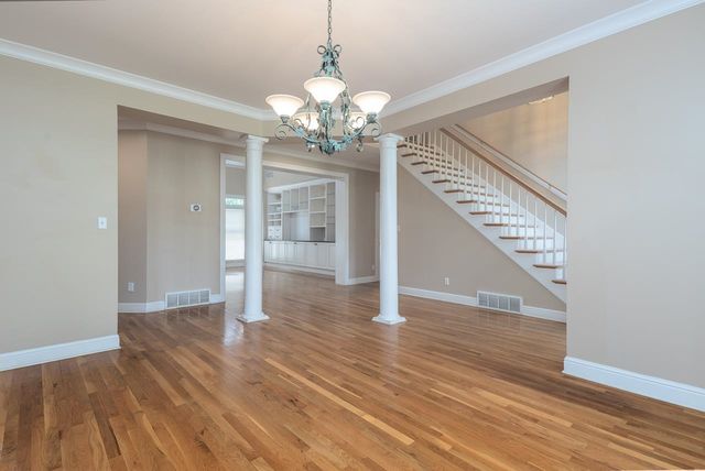 2921 CRYE CREST CV, Germantown, TN 38138