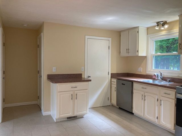 6 Carol Drive 6, Franklin, MA 02038