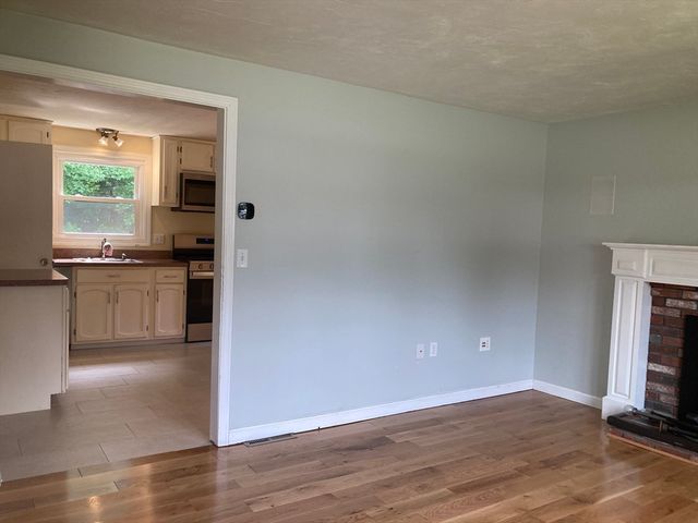 6 Carol Drive 6, Franklin, MA 02038