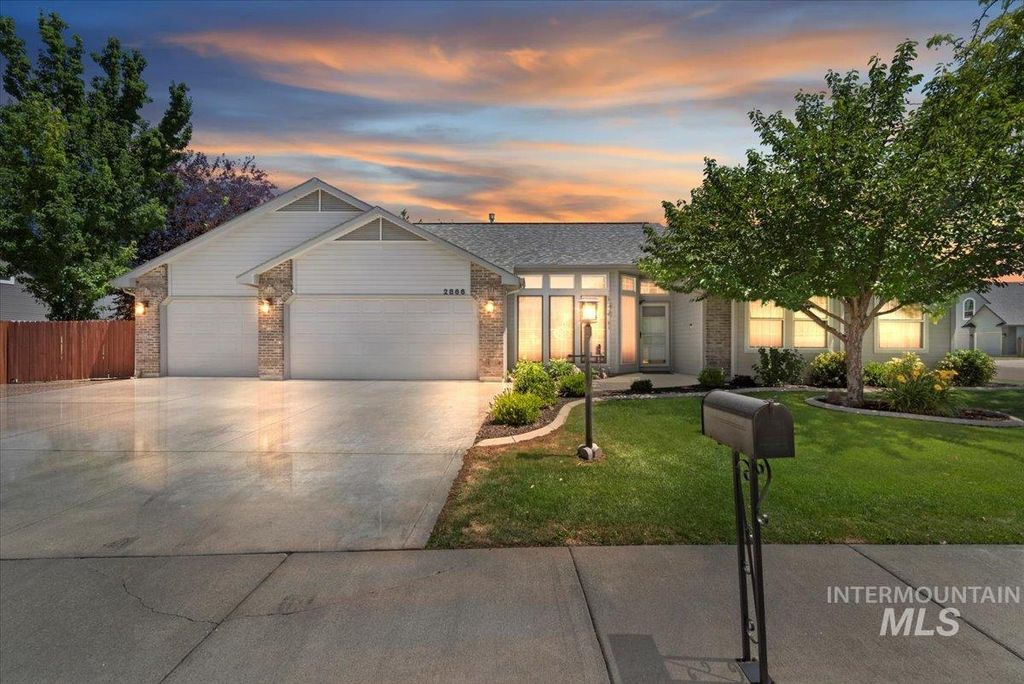 2866 N Lochsa Way, Meridian, ID 83646