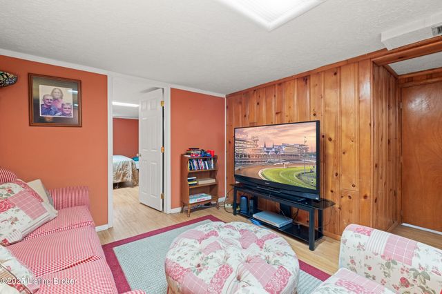 4316 Dohn Ave, Louisville, KY 40216