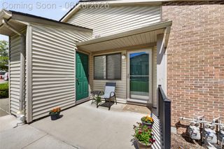 378 Spring Brooke Drive 40, Brighton, MI 48116