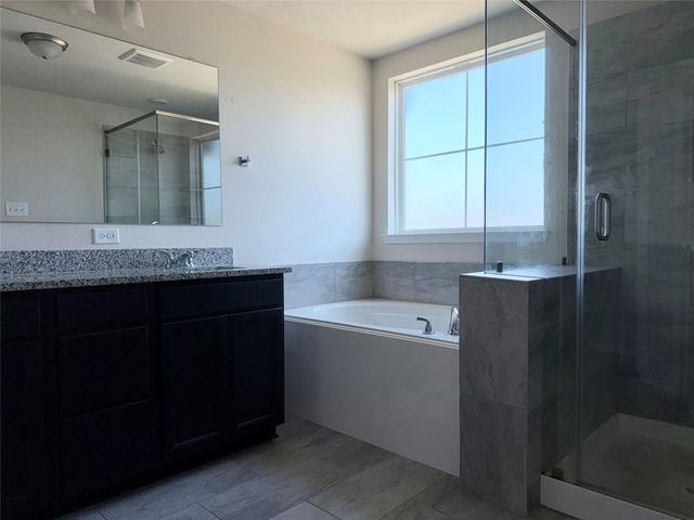 1452 Lake Ridge Drive, Brenham, TX 77833