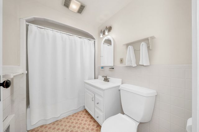 9 Priscilla Ln, Winchester, MA 01890