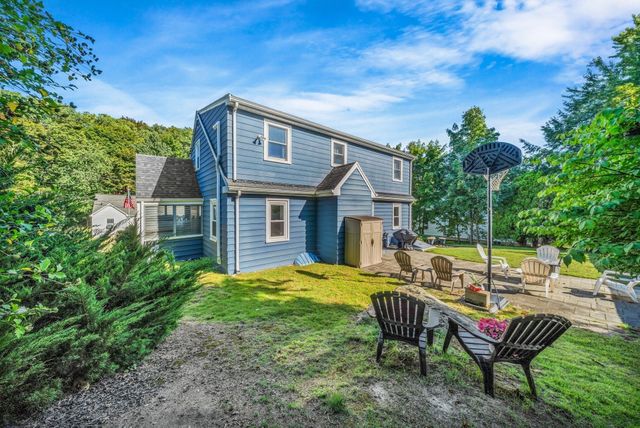 9 Priscilla Ln, Winchester, MA 01890