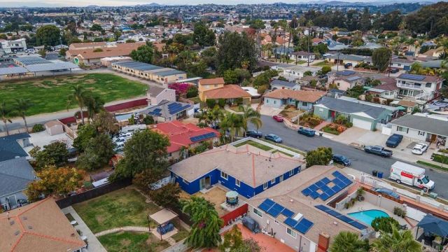 194 Corte Helena Avenue, Chula Vista, CA 91910