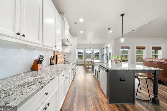 51 Linton Estates Avenue, Newnan, GA 30263