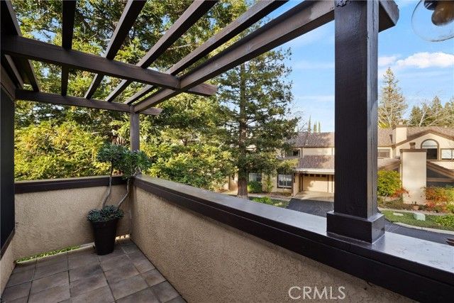 5 Valley Lake, Chico, CA 95928