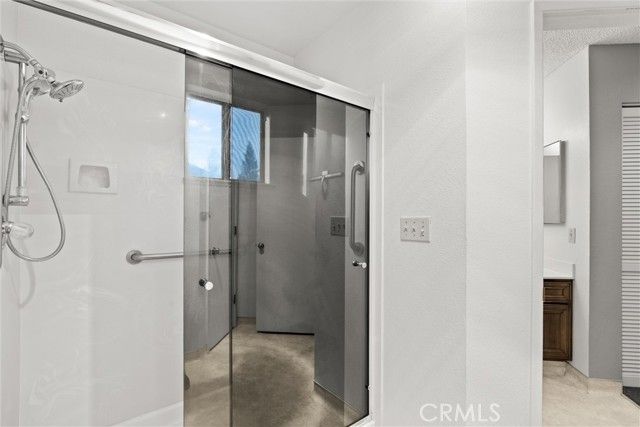 5 Valley Lake, Chico, CA 95928