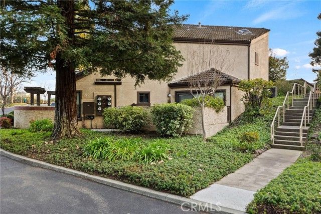 5 Valley Lake, Chico, CA 95928