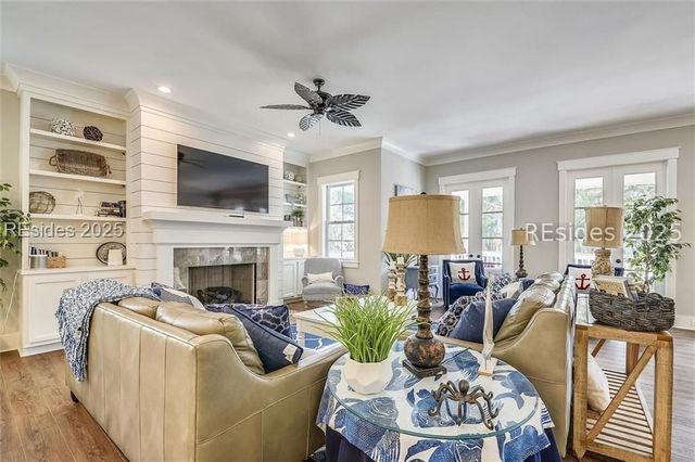 19 Sanddollar Rd, Hilton Head Island, SC 29928