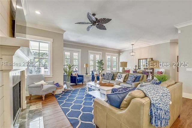 19 Sanddollar Rd, Hilton Head Island, SC 29928