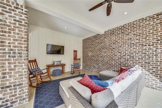 19 Sanddollar Rd, Hilton Head Island, SC 29928