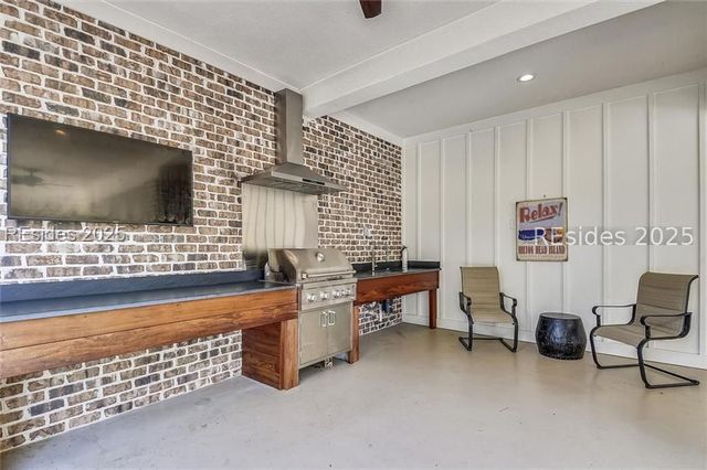 19 Sanddollar Rd, Hilton Head Island, SC 29928