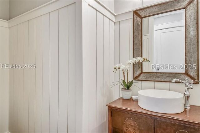 19 Sanddollar Rd, Hilton Head Island, SC 29928