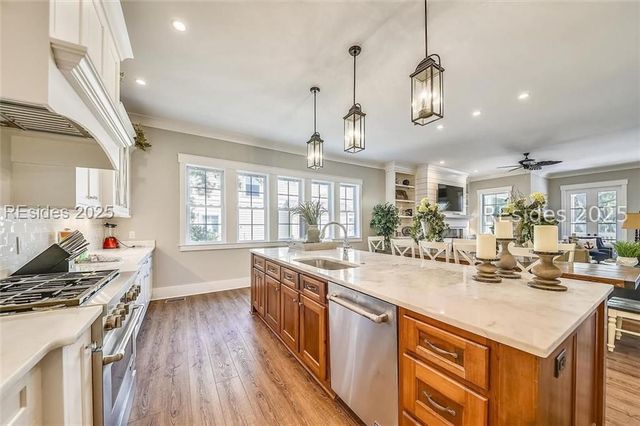 19 Sanddollar Rd, Hilton Head Island, SC 29928