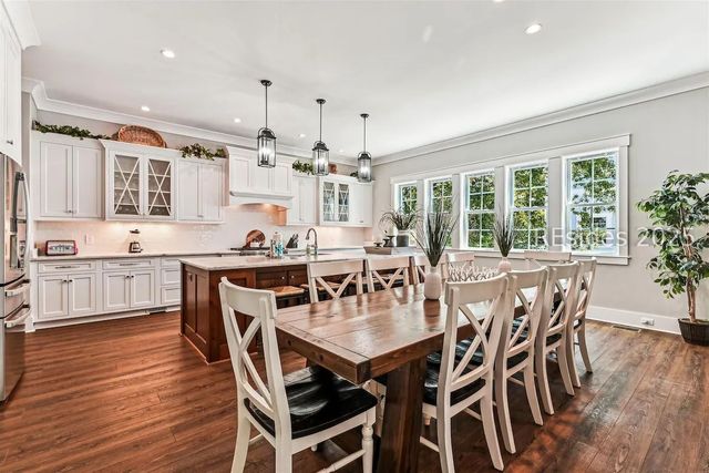 19 Sanddollar Rd, Hilton Head Island, SC 29928