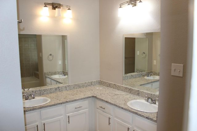 2208 Quiet Wood DR, Austin, TX 78728