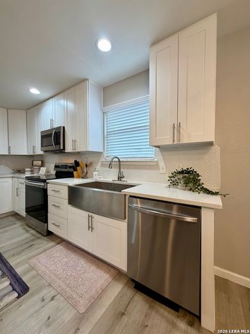 514 Martin Luther King Dr, San Antonio, TX 78203