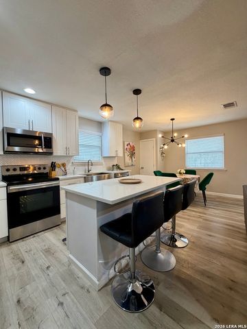 514 Martin Luther King Dr, San Antonio, TX 78203