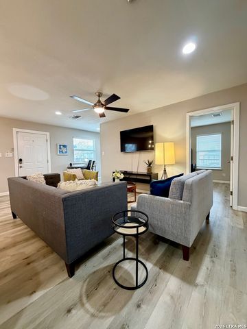 514 Martin Luther King Dr, San Antonio, TX 78203